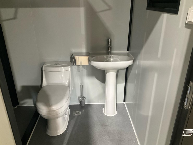 #4031-•-unused-2025-kj-portable-restroom-image-11