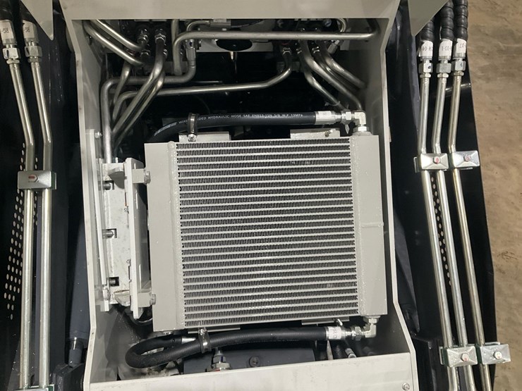 #1002-•-unused-2025-bttl-st25m-6-mini-skid-loader-image-10