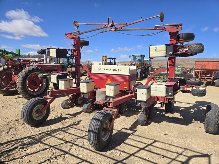 international-800-image-5