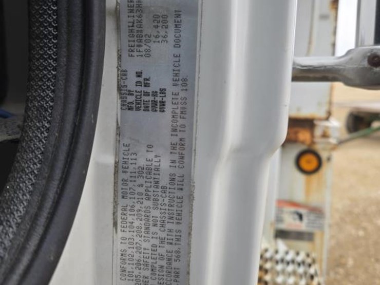 #7926-•-2003-freightliner-fl180-crane-truck-image-22