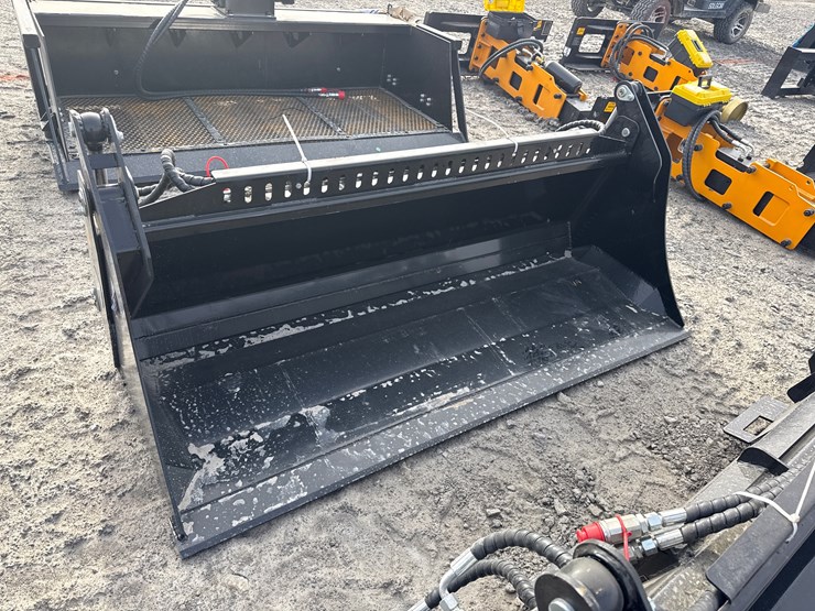 #2087-•-unused-giyi-kh72-70"-skid-steer-4-in-1-bucket-inv#-42026-image-2