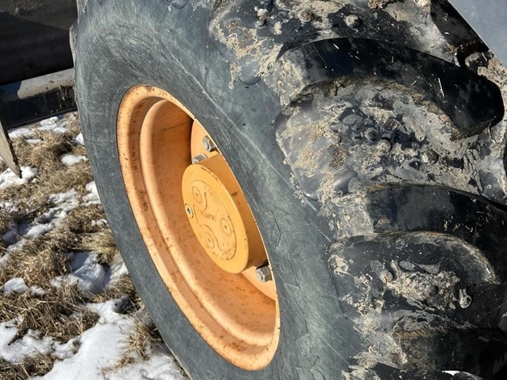 2000-case-570m-xt-image-25