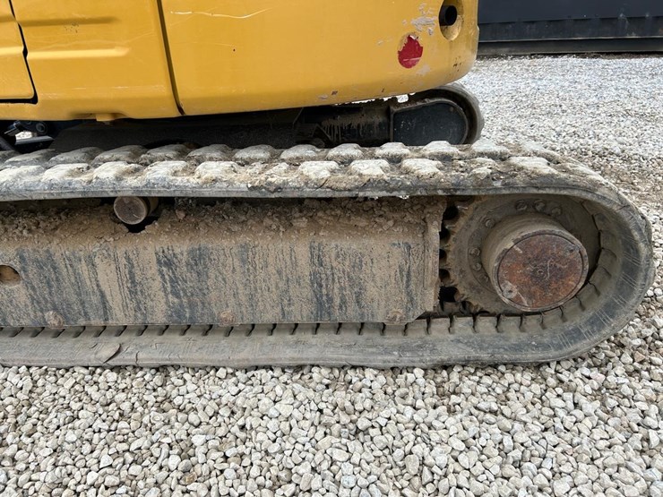 2020-caterpillar-303-image-18