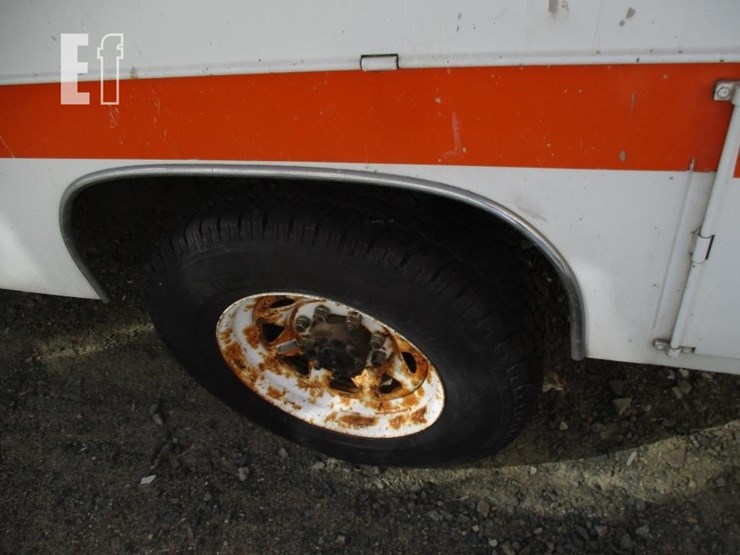 2002-dodge-2500-image-17