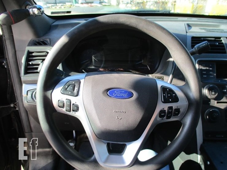 2014-ford-explorer-image-10