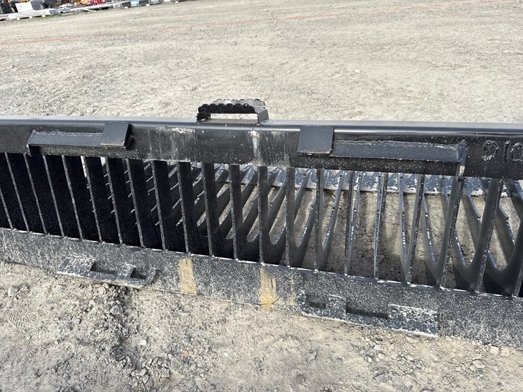 #2094-•-unused-72"-skid-steer-low-side-bucket-inv#-42349-image-7