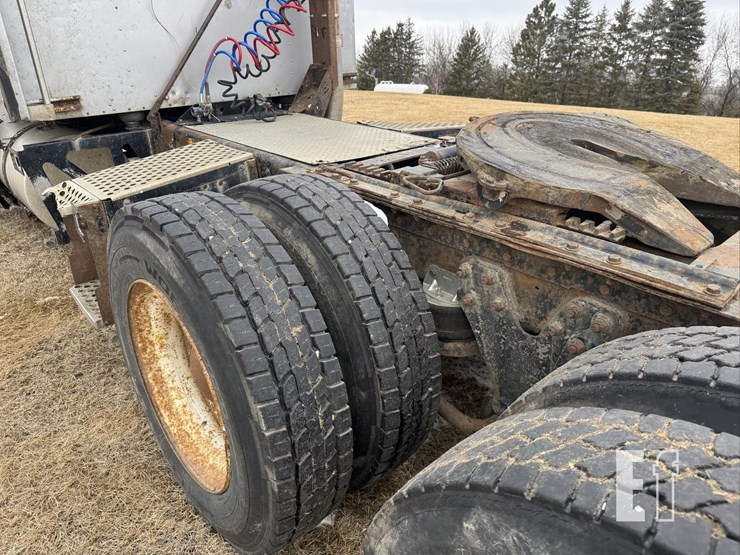 1998-kenworth-t600-image-13