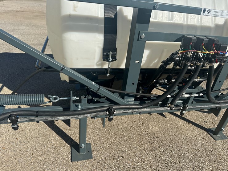 #32796-•-**unused-bowman-agmate-41'-300-gallon-3pt-sprayer-image-31