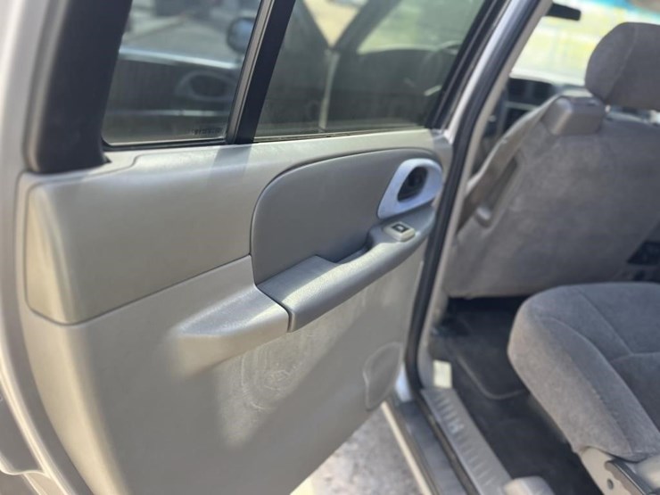 2004-chevrolet-trailblazer-image-10