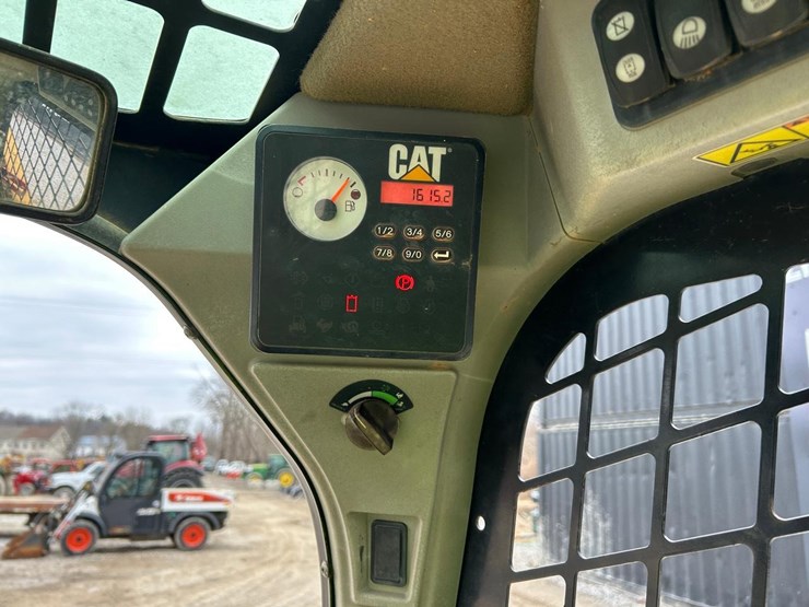 caterpillar-259d-image-22