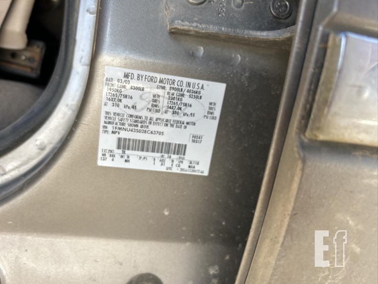 2003-ford-excursion-image-15