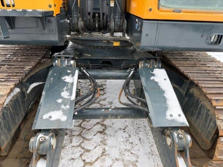 2023-hyundai-hx130a-lcr-image-35