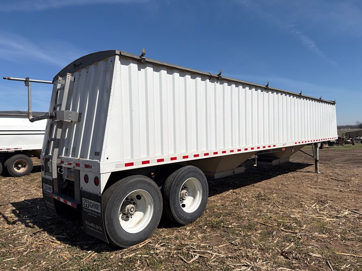 2015-jet-hopper-image-9