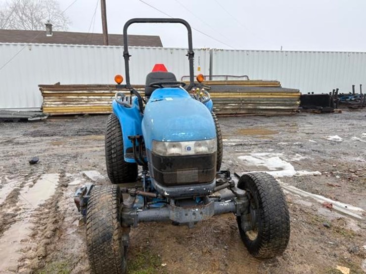 new-holland-tc25d-image-3