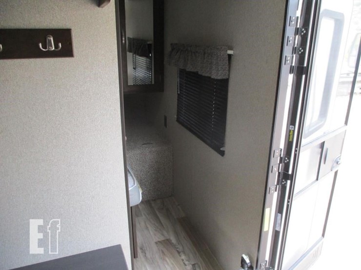 2020-keystone-rv-co-springdale-200787-image-17