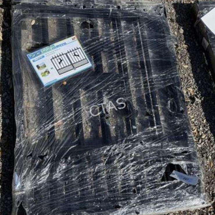 #287 • Bi-Parting Deer Motif Gate - 6' W x 4' H