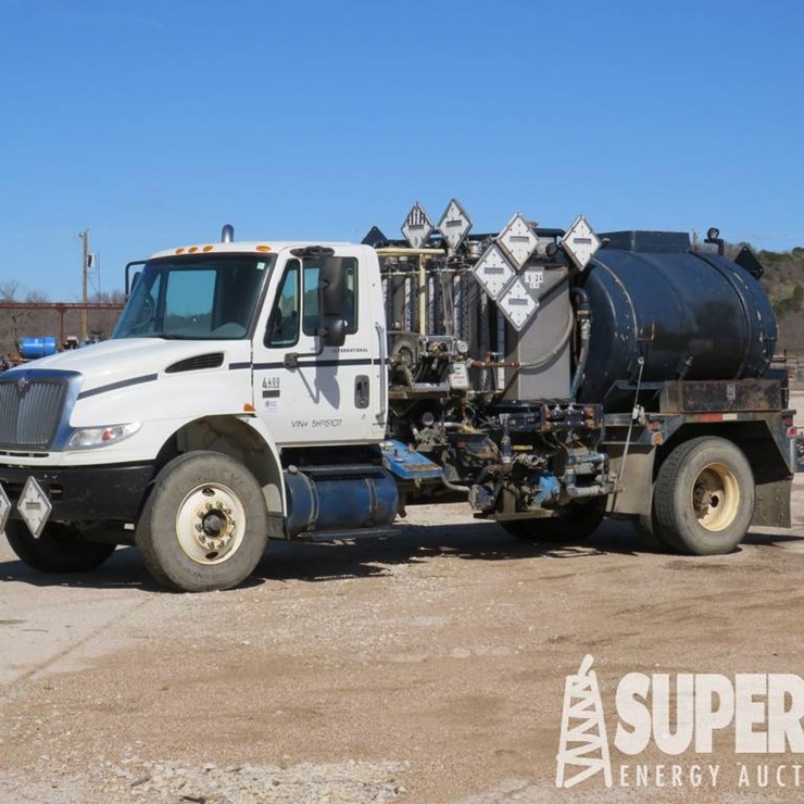 2005 INTERNATIONAL DURASTAR 4400