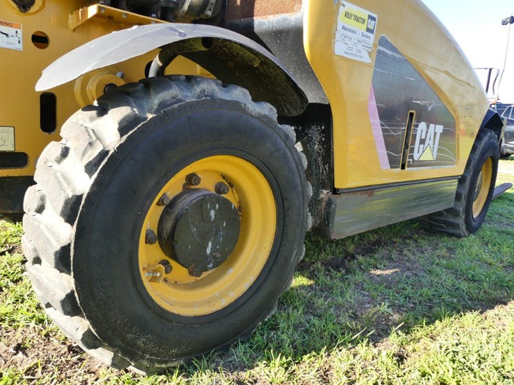 2018-caterpillar-th255c-image-6