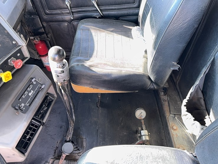 mack-rd688s-image-16