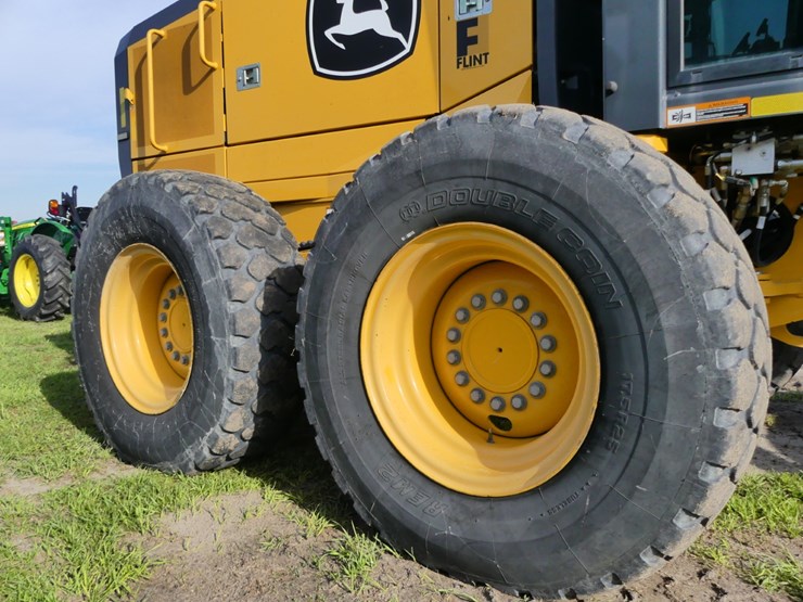 2020-deere-670gp-image-9