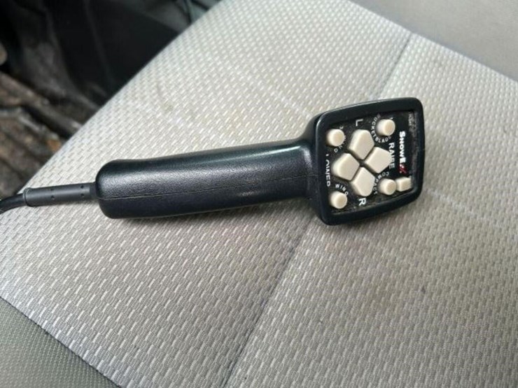 2018-chevrolet-silverado-2500hd-image-30