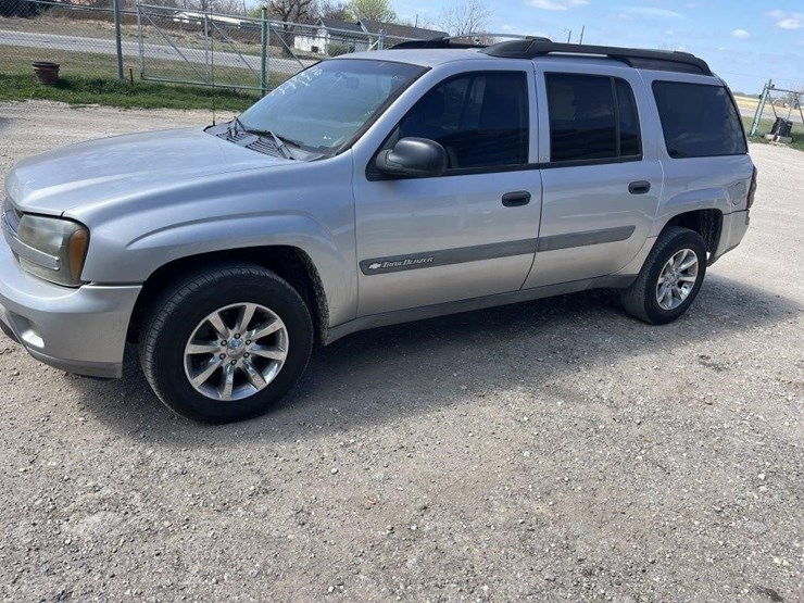 2004-chevrolet-trailblazer-image-1