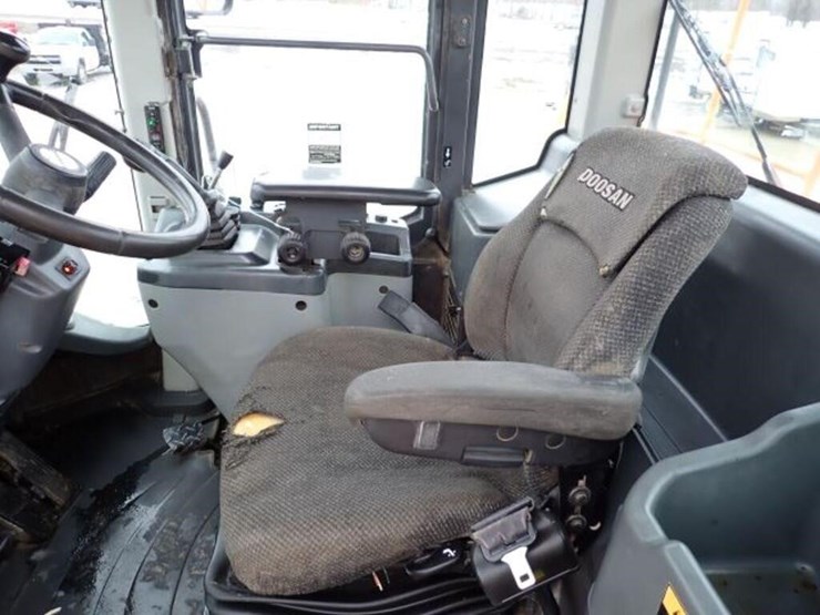 2013-doosan-dl550-3-image-13