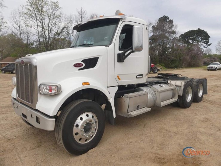 2017-peterbilt-567-image-22