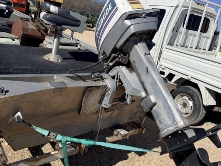 l3---1983-basstracker-boat-image-9