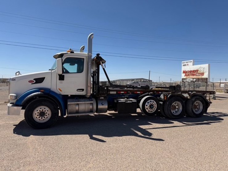 2016-peterbilt-567-image-1