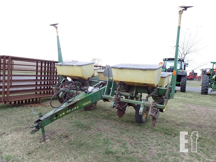 john-deere-7000-image-2