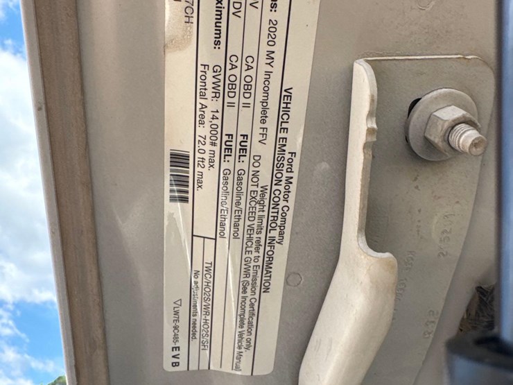 2020-ford-f350-xl-image-22