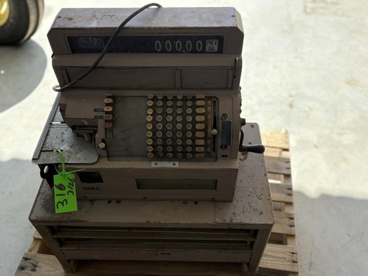 vintage-cash-register-image-1