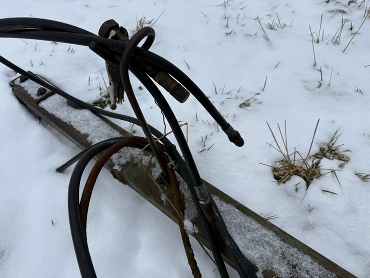 john-deere-220-image-14