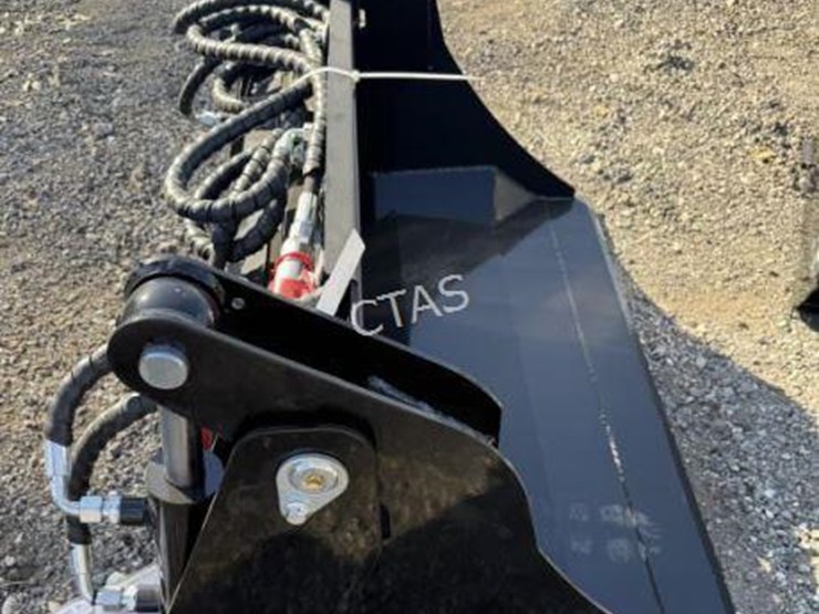 #240-•-mini-skid-steer-4-in-1-bucket-image-2