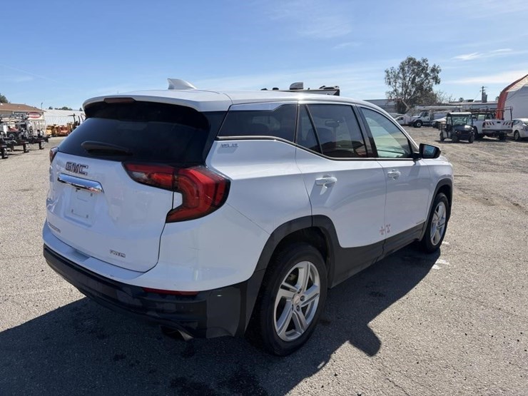 2018-gmc-terrain-sle-image-3