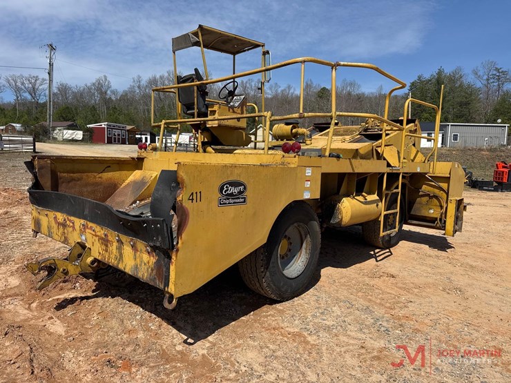 etnyre-chipspreader-image-2