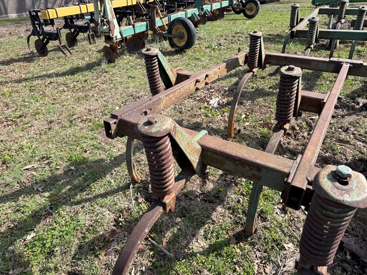 john-deere-17-image-35