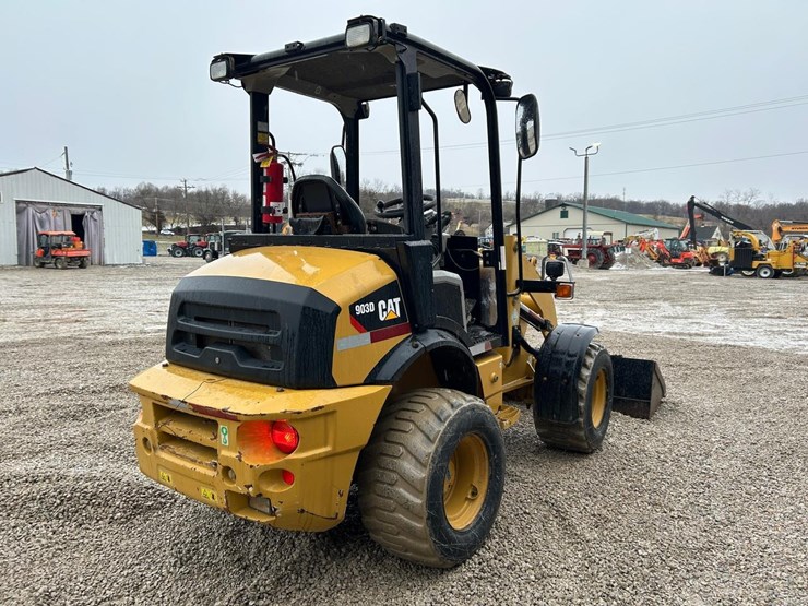 2018-caterpillar-903d-image-4