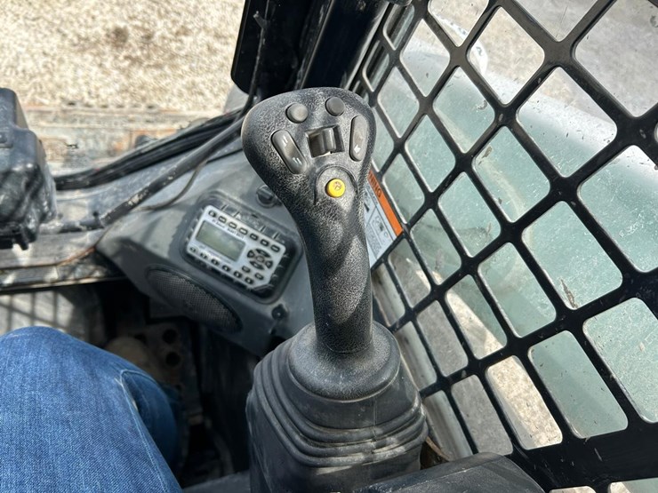 2020-bobcat-s590-image-20