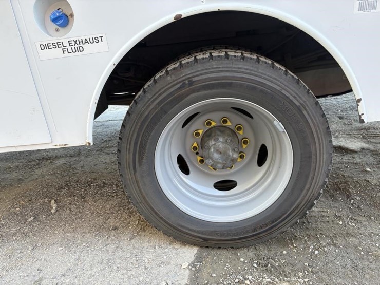 2012-ford-f550-image-5