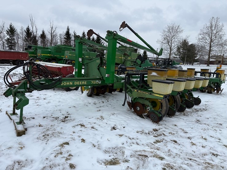 john-deere-7200-image-2