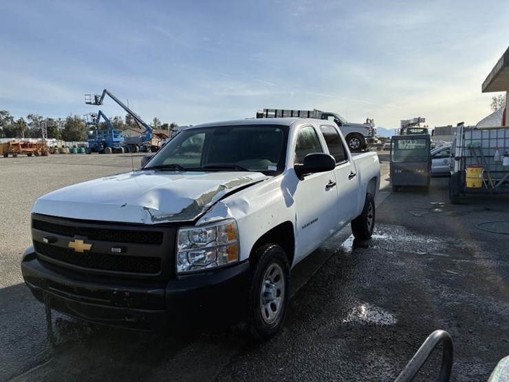 2012-chevrolet-silverado-1500-image-1