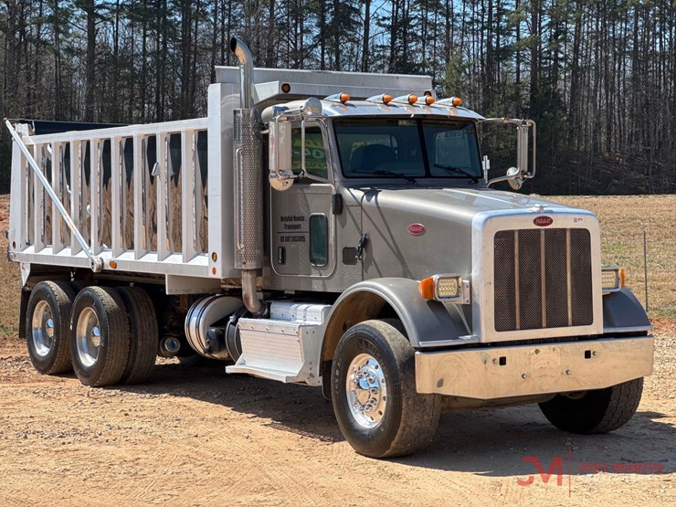 2016-peterbilt-365-image-1