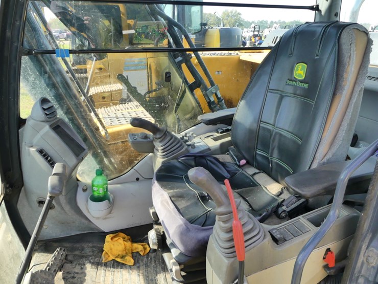 2012-deere-160g-image-11