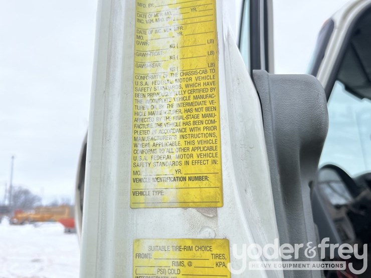 2002-international-durastar-4300-image-43