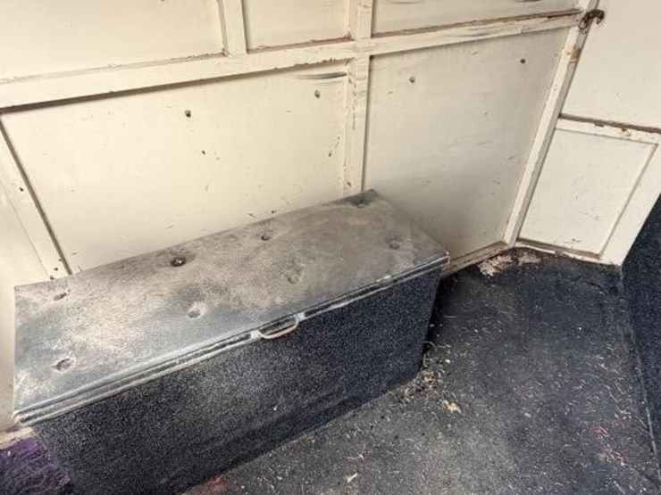 l2---1994-logan-coachman-3-horse-trailer-image-7