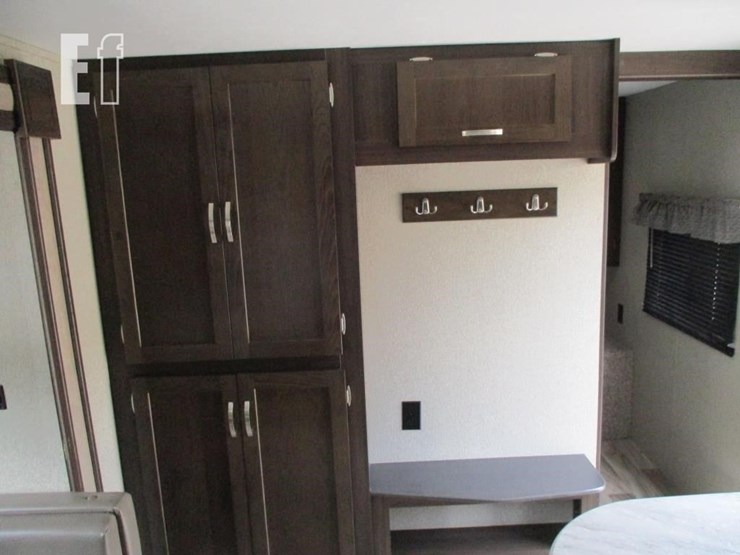 2020-keystone-rv-co-springdale-200787-image-16