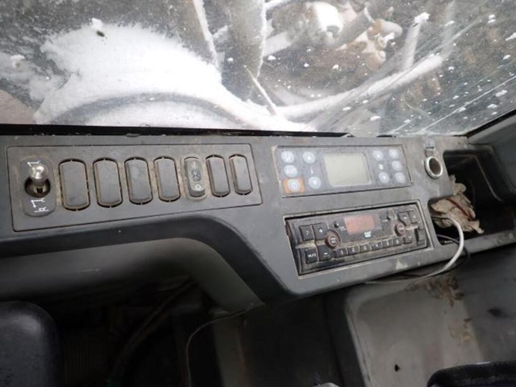 2017-caterpillar-320fl-image-20