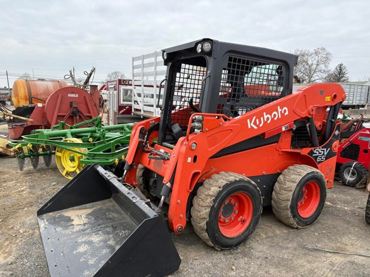2023-kubota-ssv65-image-2